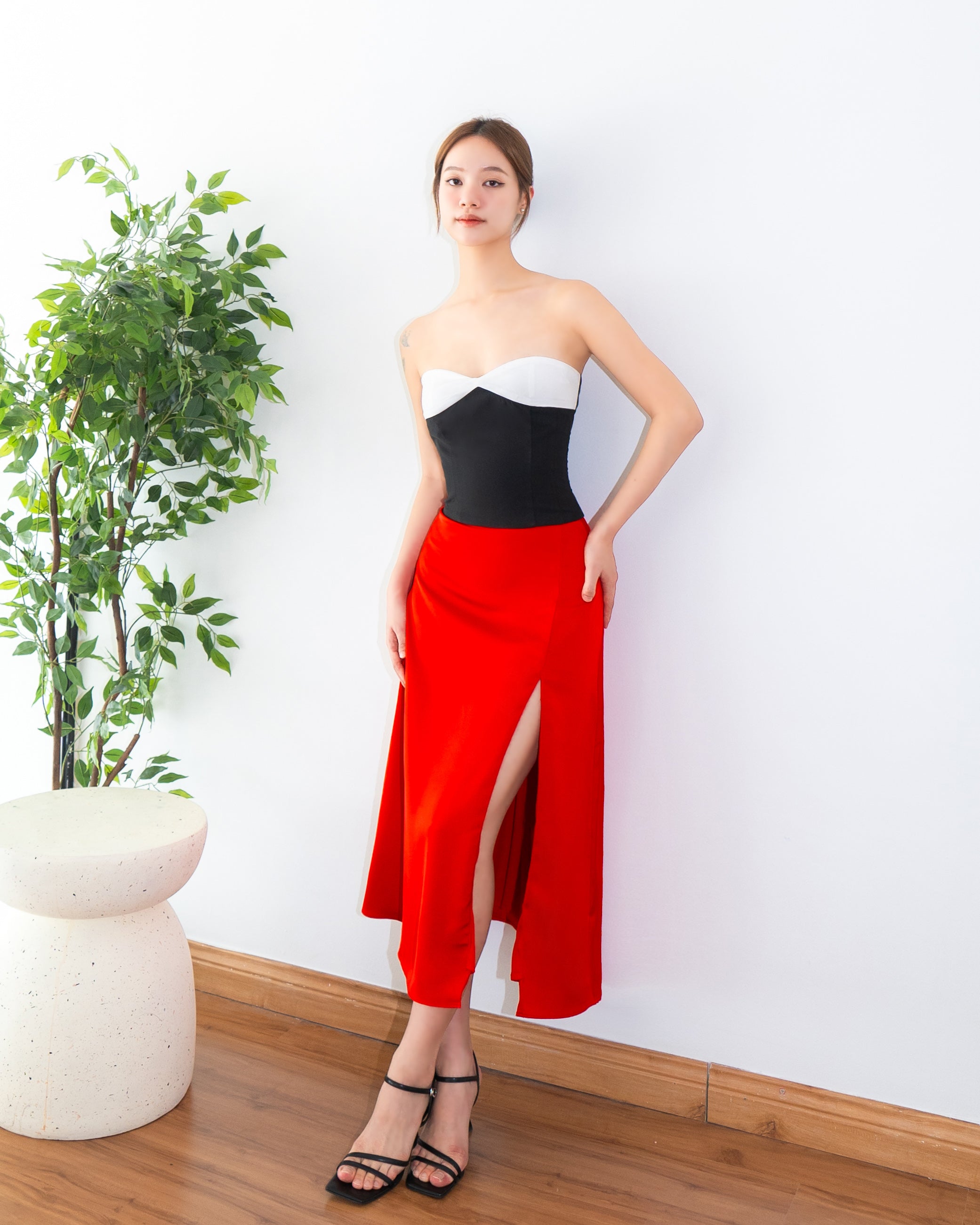 STEPHY Slit Skirt in Red